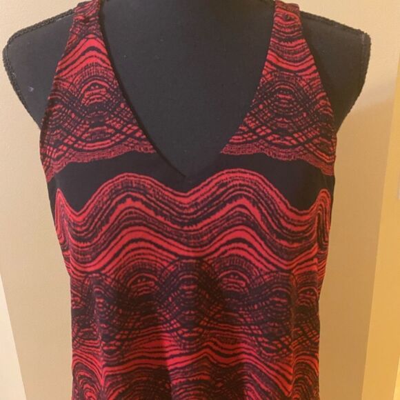 Alfani NWT red and black handkerchief hem halter top. Size XL. - Picture 2 of 11